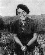 Madeleine als Pfadfinderin